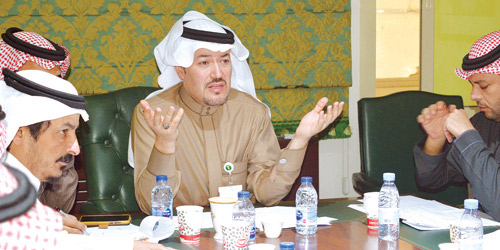 «المجلس البيطري» يناقش مشاكل ومعوقات صناعة الدواجن وإشراك الشركات في تطوير القطاع 