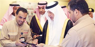 الأمير خالد الفيصل يطلق التيار الكهربائي لمخططات ولي العهد بمكة المكرمة 