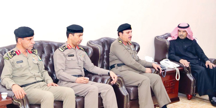  المحافظ يستقبل البسامي في مكتبه