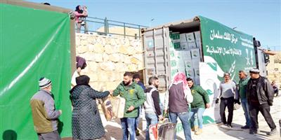 توزيع مساعدات متنوعة في بلدة عرسال بالبقاع اللبنانية 