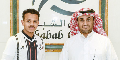  البلطان والعمار بعد توقيع العقد الأول للاعب