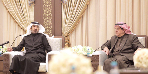  م.الراجحي والحميدخلال اللقاء المفتوح مع رجال الأعمال بغرفة القصيم