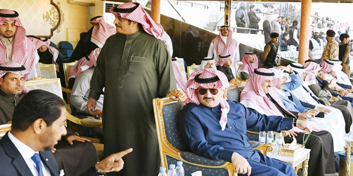  الأمير تركي بن طلال خلال حضوره مبارة أبها والعدالة