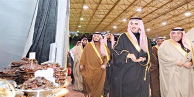 الأمير فيصل بن نواف: تخصيص 10 مواقع لمصانع التمور 