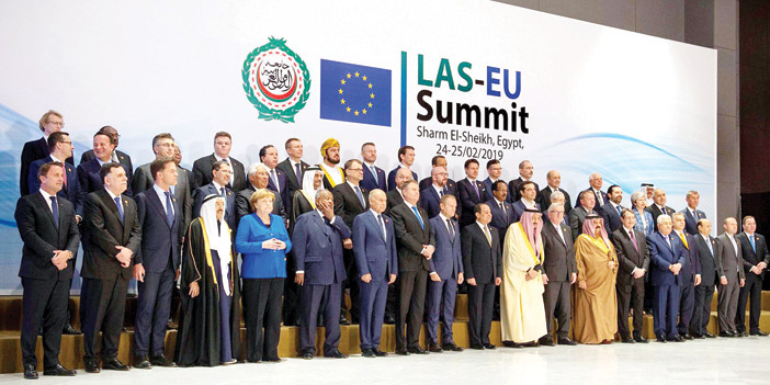 السيسي: القمة عكست الأرضية المشتركة الكبيرة بين القادة العرب والأوروبيين تجاه مختلف القضايا 