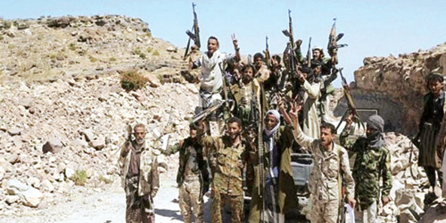  عدد من جنود الجيش اليمني أثناء تقدمه في مناطق صعدة