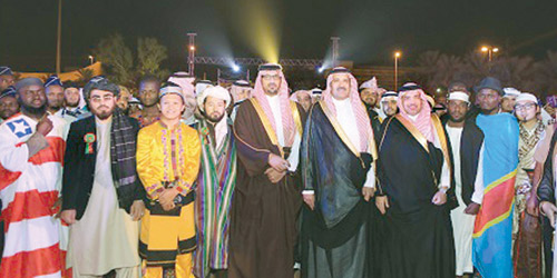  الأمير سعود بن خالد الفيصل خلال التدشين