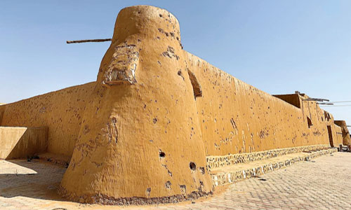  جانب من قصر الملك عبدالعزيز في قرية لينة التاريخية