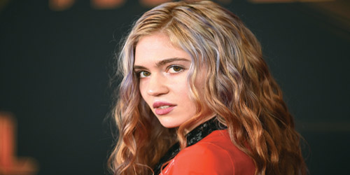 الكندية كلير تحضر حفل  في كاليفورنيا 