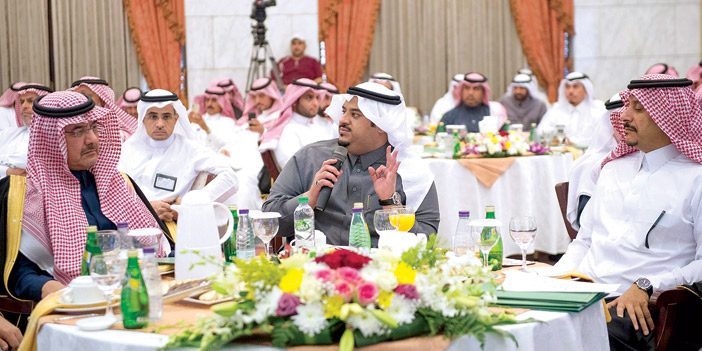   جانب من ورشة العمل