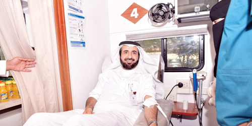 وزير الصحة يدشن تطبيق مبادرة «وتين» للتبرع بالدم 