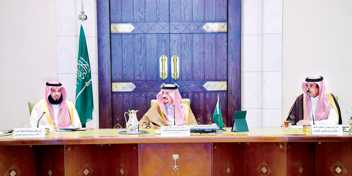  الأمير فيصل بن بندر خلال استقباله رئيس وأعضاء المجلس البلدي لمدينة الرياض