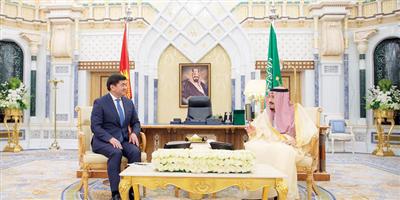 خادم الحرمين يبحث تطوير العلاقات وتعزيزها مع رئيس وزراء قرغيزستان ويستقبل رئيس مجلس الأمة الكويتي 