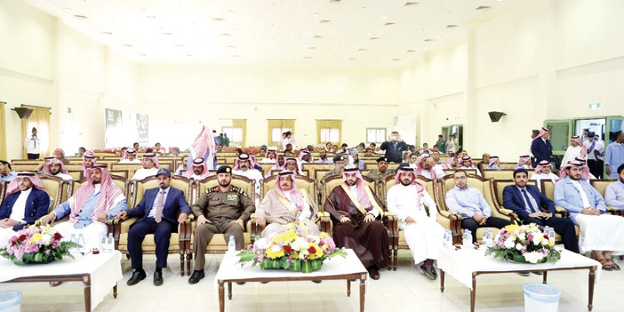  محافظ وادي الدواسر في مقدمة حضور الحفل