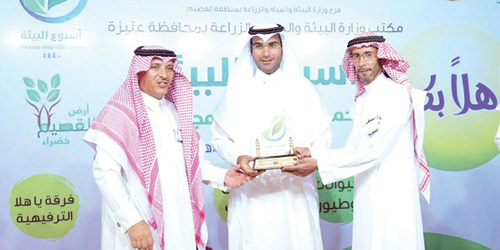  العتيبي والسلمان يُكرمان الفراج