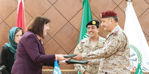 وزير الإعلام اليمني: الذكرى الرابعة لعاصفة الحزم وإعادة الأمل تأتي واليمنيون أكثر إصرارًا لإلحاق الهزيمة النكراء بكل العملاء 