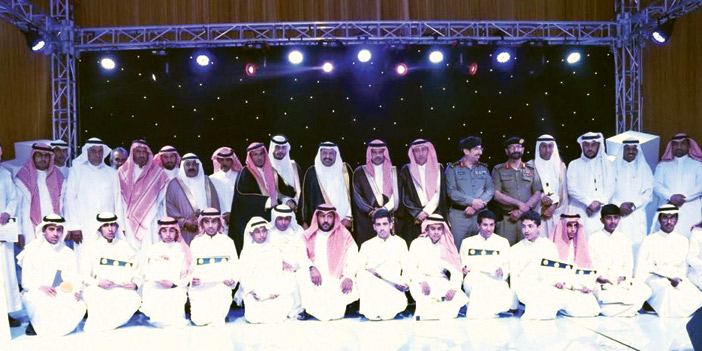  المكرمون مع المحافظ ود. العضيب