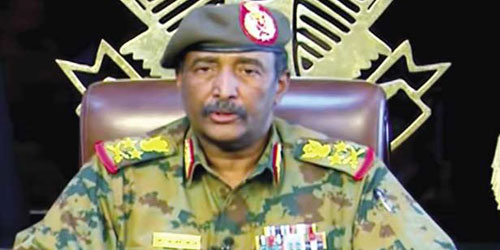رئيس المجلس العسكري في السودان يعيد تشكيل رئاسة الأركان 