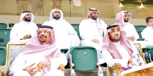  رئيس الاتحاد السعودي للطائرة مع رئيس هيئة الرياضة
