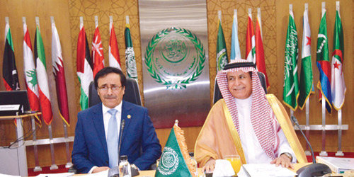  الحمدان خلال ترؤسه الاجتماع