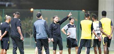 سييرا يعتذر لجماهير الاتحاد ويدخل لقاء الريان اليوم بأسلوب هجومي 