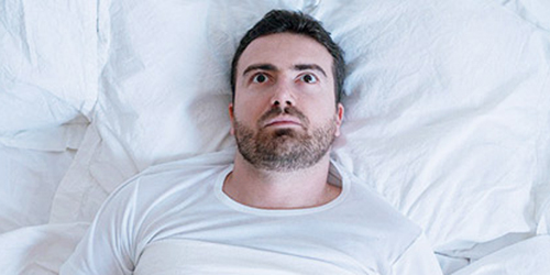 لماذا تحدث لنا اضطرابات النوم في رمضان ؟ 