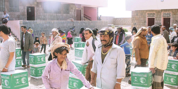 توزيع السلال الغذائية ووجبات الإفطار الجاهزة على السوريين في لبنان والمحافظات اليمنية 