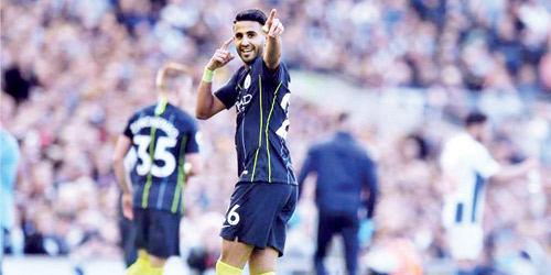 الجزائري رياض محرز يدخل تاريخ الدوري الإنجليزي 