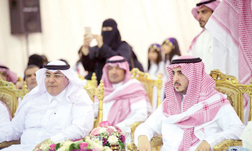  أمير منطقة الجوف خلال زيارته المركز