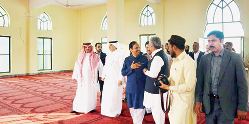 رابطة العالم الإسلامي تفتتح جامع الملك عبد العزيز في باكستان 
