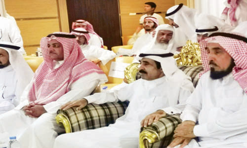  من الحضور محافظ الرس ومدير التنمية الاجتماعية بالقصيم