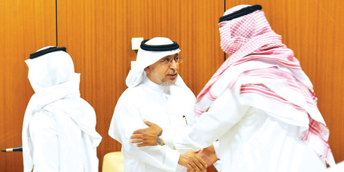 عدد من القطاعات تعايد منسوبيها 