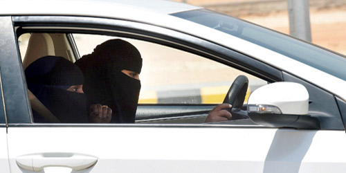 عام على القيادة 