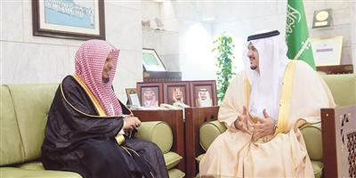 الأمير محمد بن عبدالرحمن استقبل مدير مكافحة المخدرات بالمنطقة 