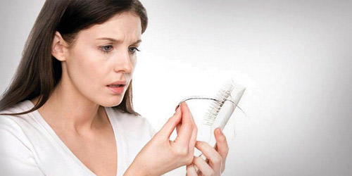 علامات تحذيرية ترافق تساقط شعرك تخفي مشاكل صحية خطيرة 