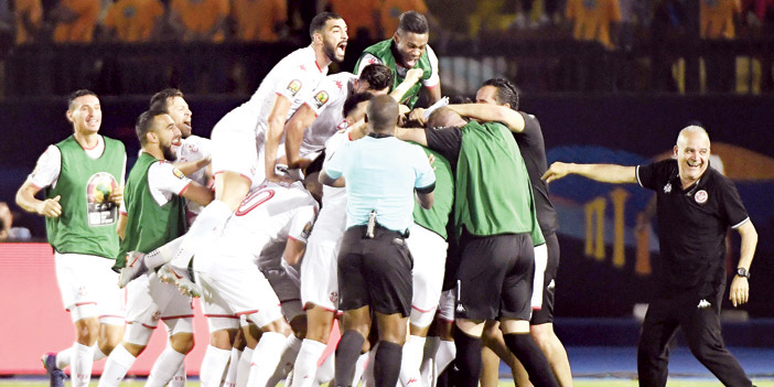  فرحة جزائرية بالتأهل وأخرى تونسية