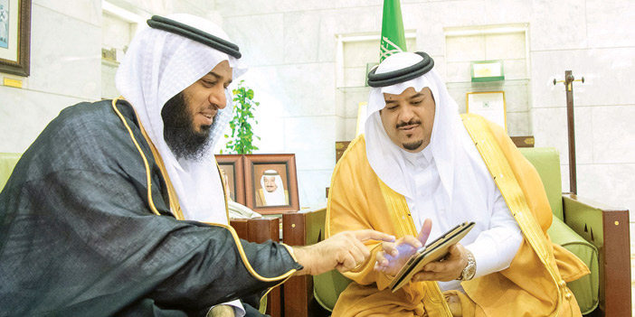  أمير منطقة الرياض بالنيابة خلال استقباله رئيس وأعضاء المجلس البلدي لمدينة الرياض