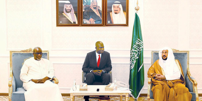  من اجتماع وزير الشؤون الإسلامية بوزير الشؤون الدينية في جامبيا