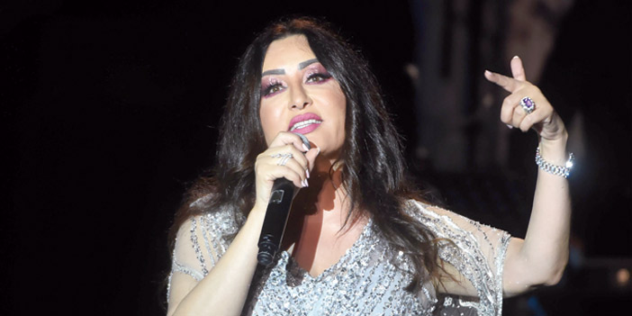 المغنية لطيفة في فعاليات مهرجان قرطاج الدولي 