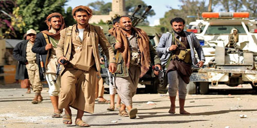 الإرهاب الحوثي.. من احتجاز الأدوية إلى تسريح المعلمين 
