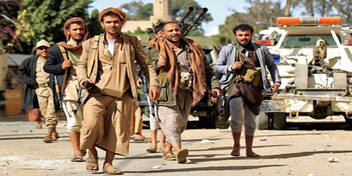 الإرهاب الحوثي.. من احتجاز الأدوية إلى تسريح المعلمين 