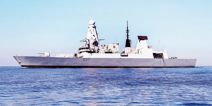 وصول مدمرة بريطانية جديدة إلى الخليج 