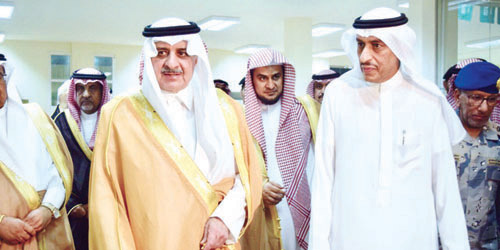  أمير منطقة تبوك خلال تفقده المنفذ
