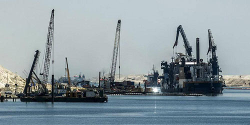 رقم قياسي تسجله قناة السويس بعبور 81 سفينة 