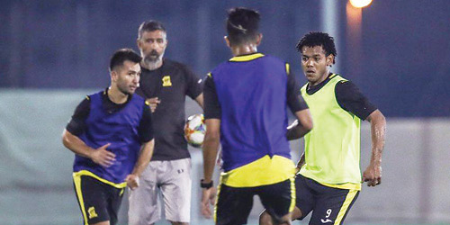   جانب من التدريبات