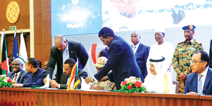 توقيع اتفاق المرحلة الانتقالية في السودان 