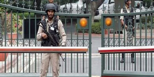 إعادة فرض قيود في كشمير 