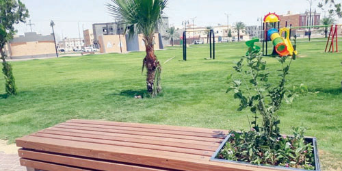   نموذج للمقاعد الجديدة في الحدائق