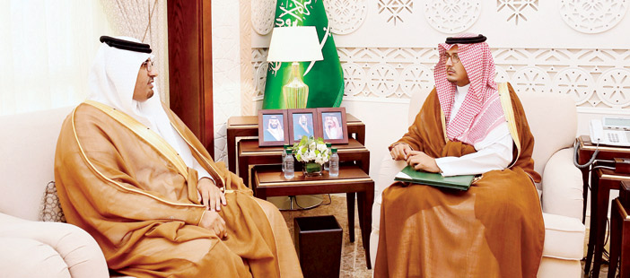 نائب أمير المنطقة الشرقية يلتقي مدير جمعية إيفاء لرعاية ذوي الإعاقة بالمنطقة 