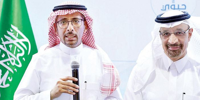  الوزير الخريف خلال لقائه الفالح